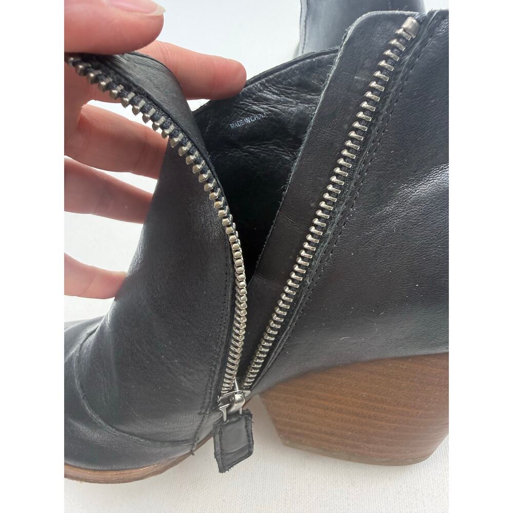 Eileen Fisher Black Leather Block Heel Ankle Booties Size 8 Minimalist Comfort - Picture 6 of 8